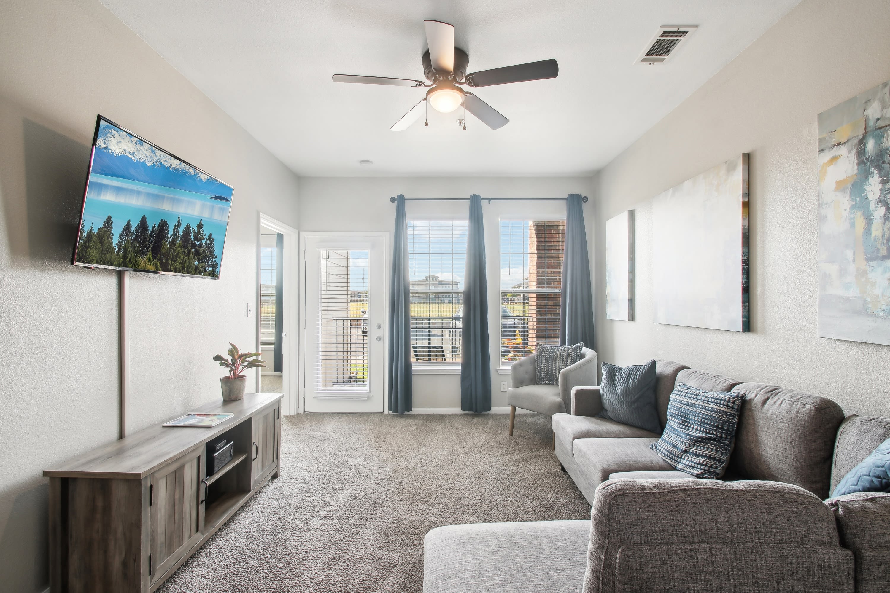 The Flats at MacArthur – photo 1