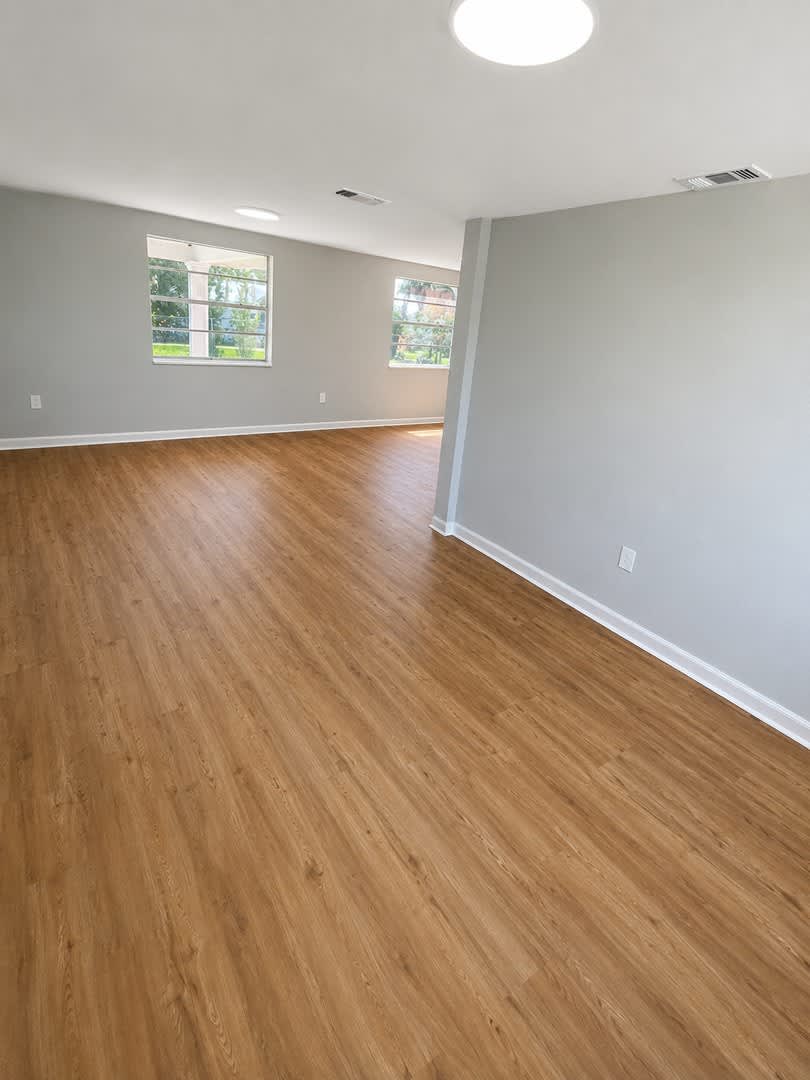 Beautifully Refreshed 5BR/2BA Two-Story Home & Huge Yard! – photo 5