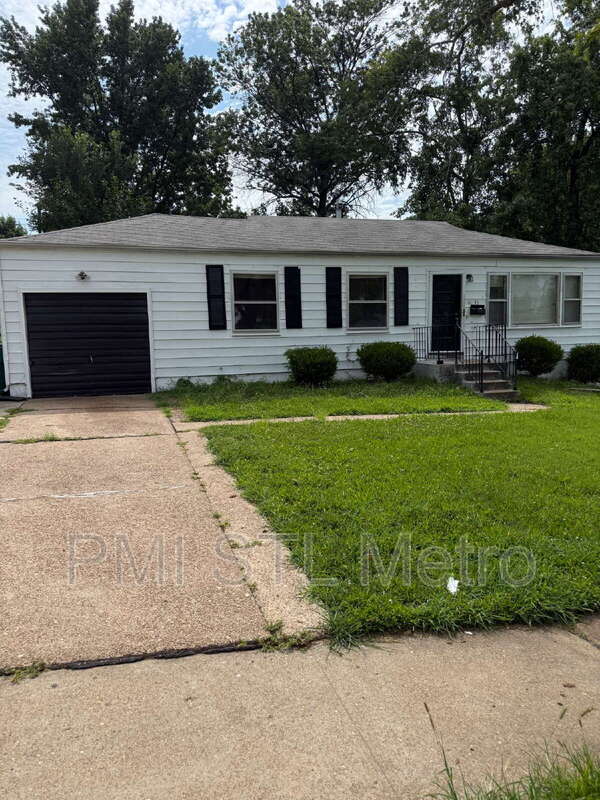 10235 Cabot Dr – photo 1