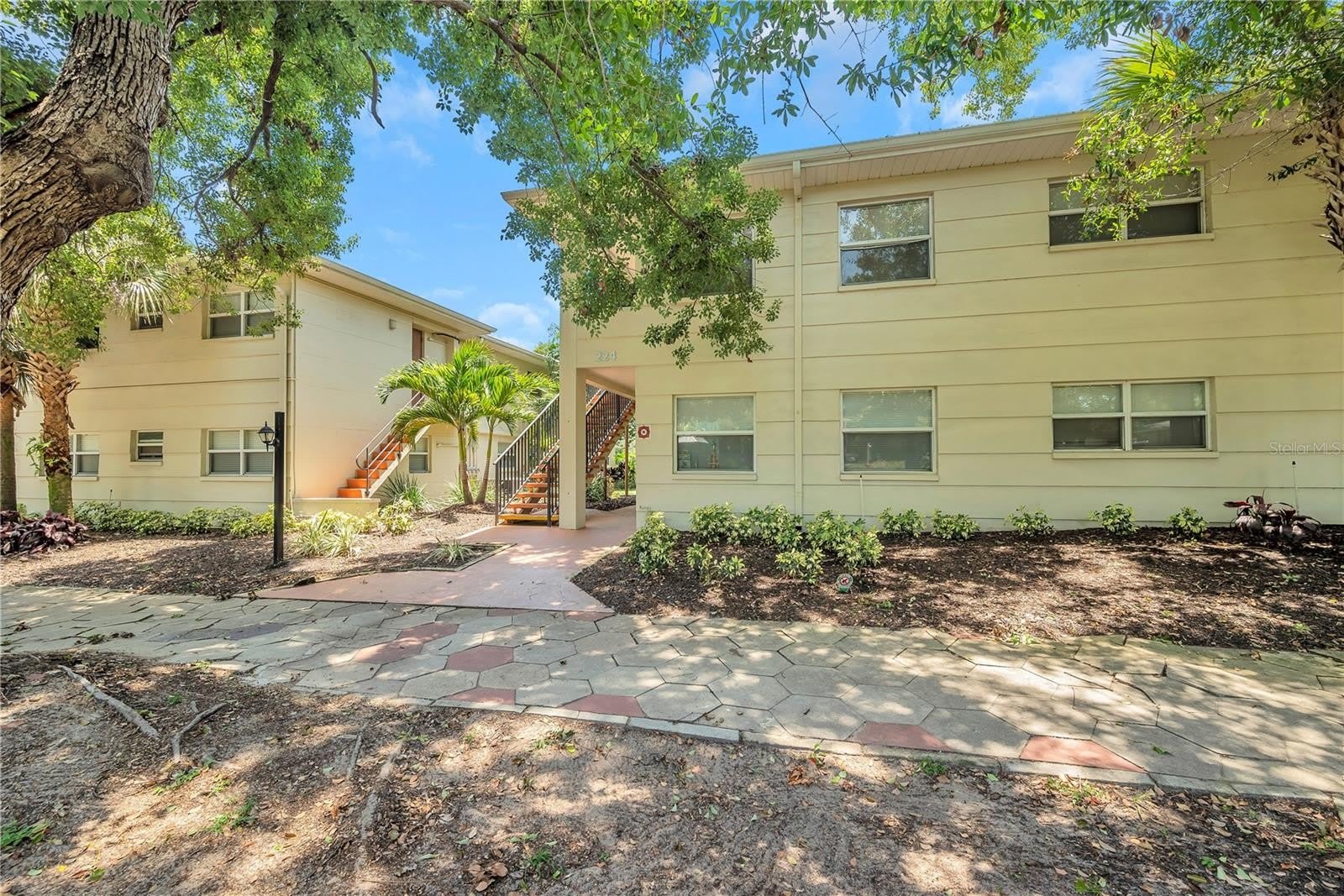 224 6TH Avenue N – photo 3