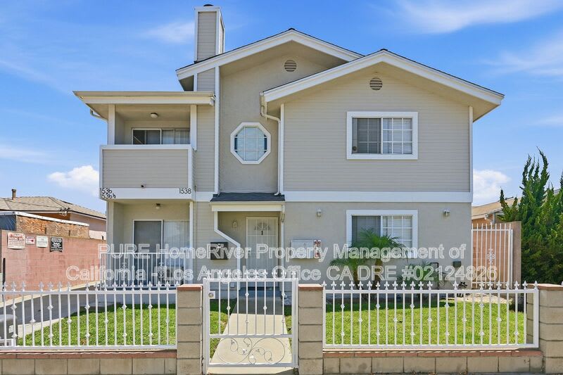 1538 West 205th Street – photo 1
