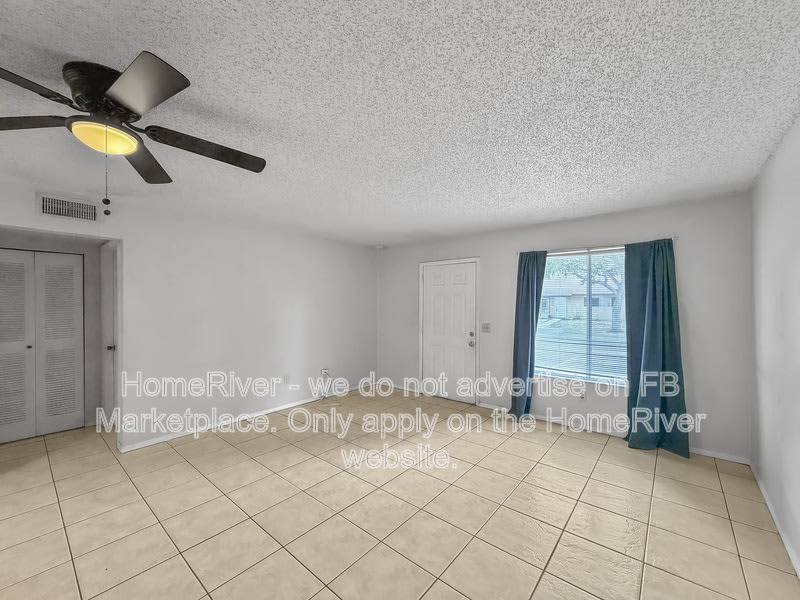 459 E Rosewood Ln – photo 3