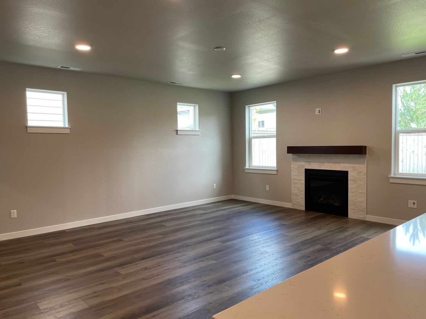 2025 Build Beautiful 3 Bedroom 2 5 Bath A Must See – photo 4