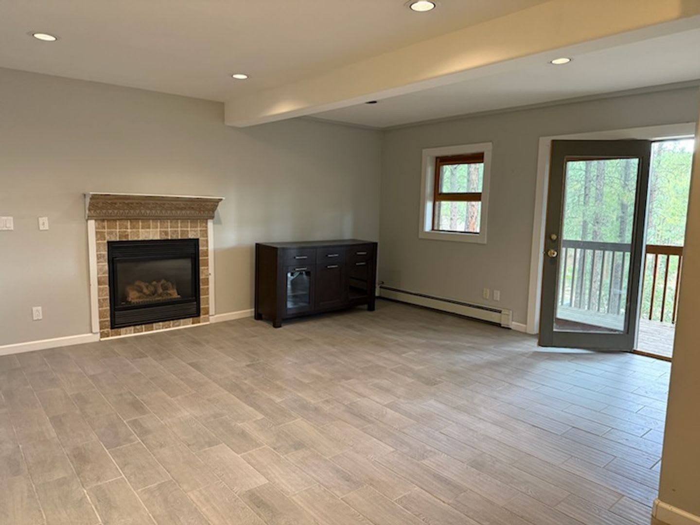 Beautiful First Floor Apartment Available in August! – photo 3