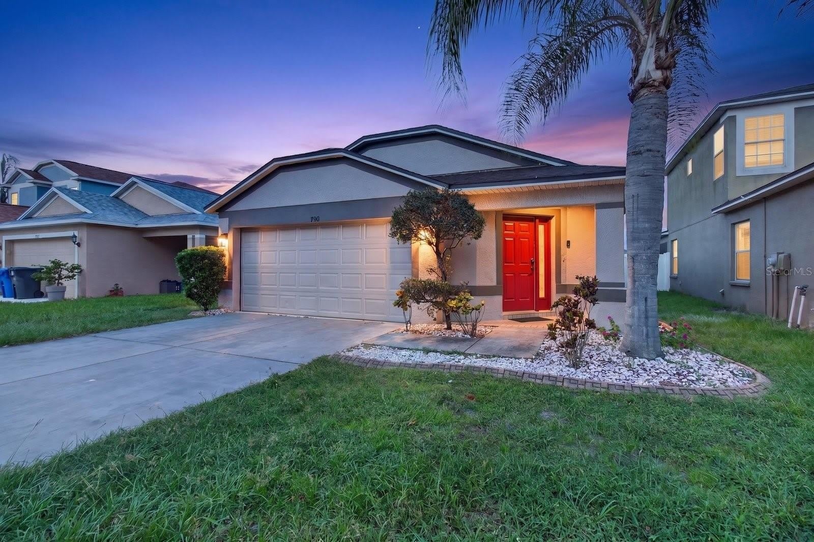 7961 CARRIAGE POINTE Drive – photo 1