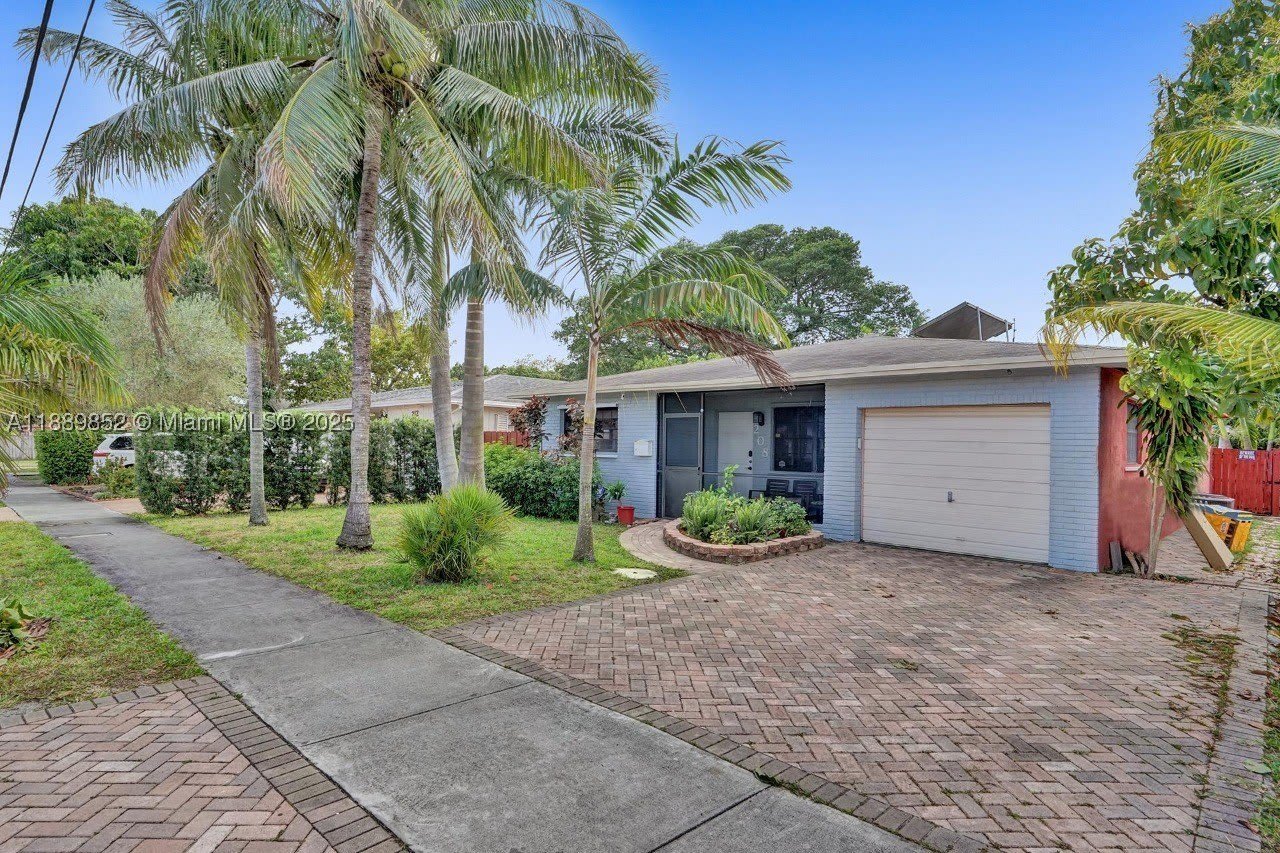 208 SW 2nd Ave – photo 4