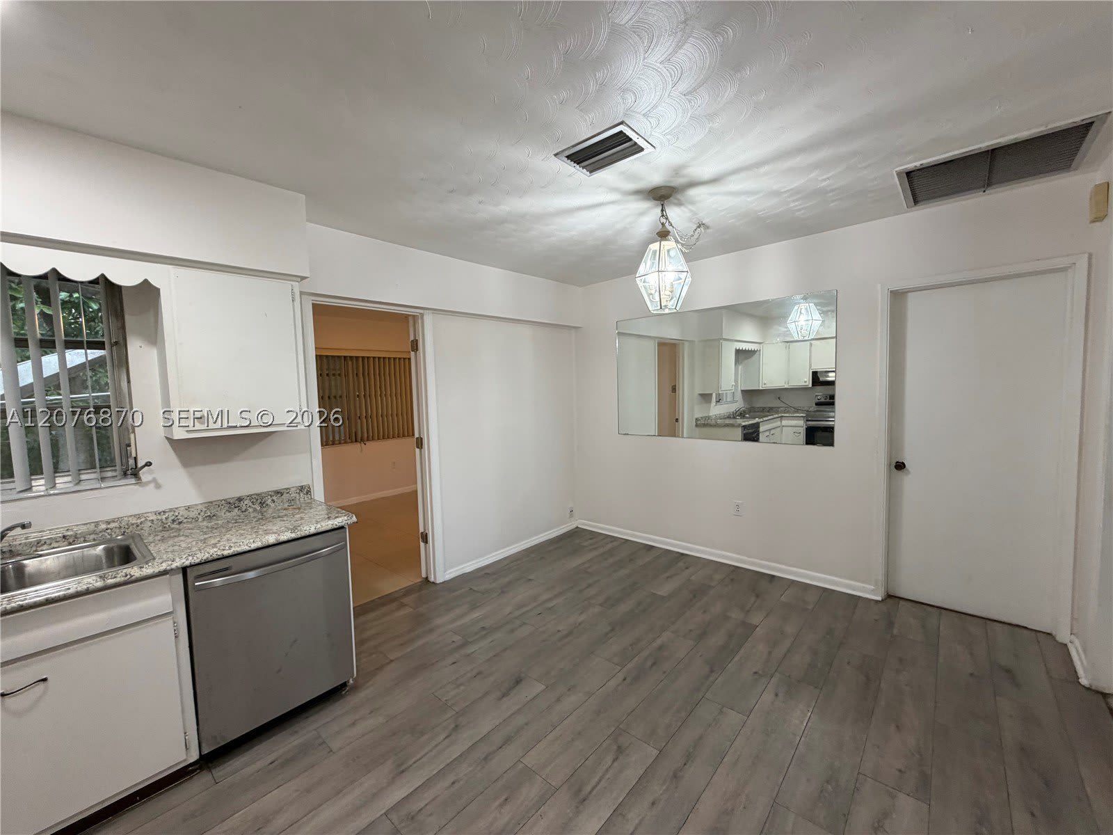 650 N 73Rd Ave – photo 4