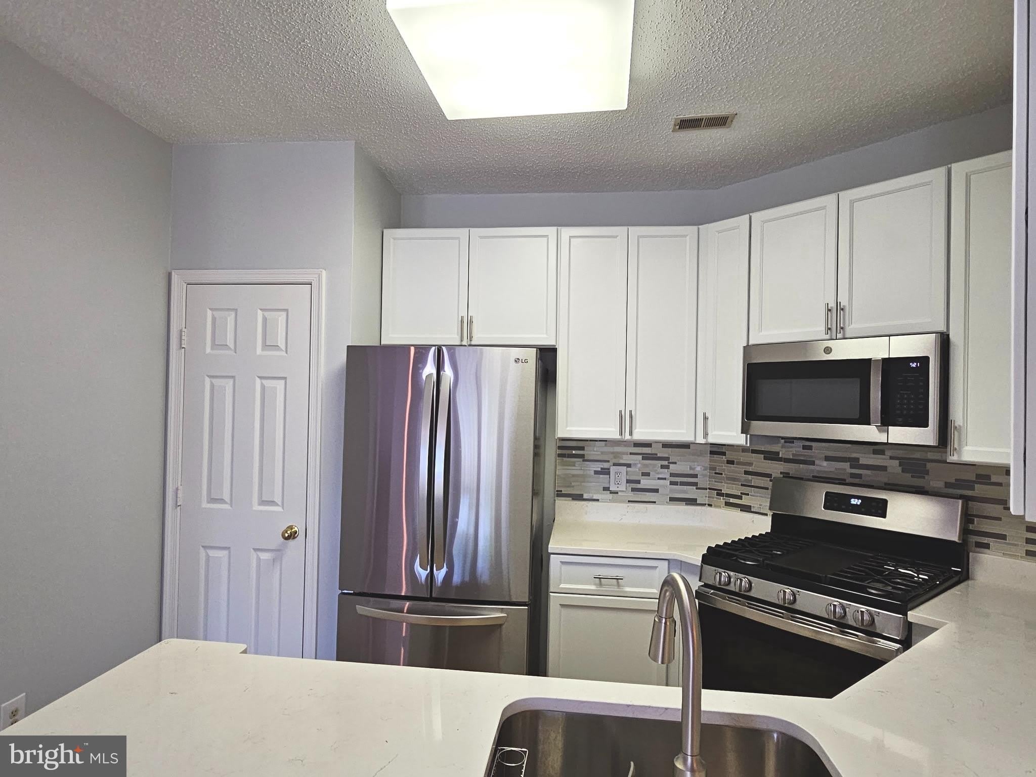 6005 ROSEBUD Lane – photo 2