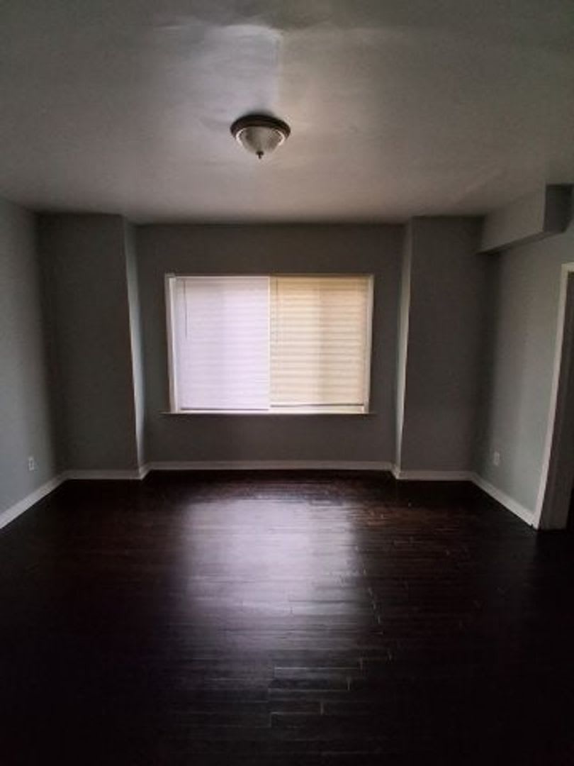 695 Algonquin St- 4 BED & 1.5 BATH FOR RENT – photo 2