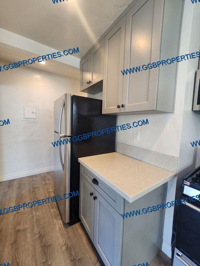 312 West 8th Street – photo 4