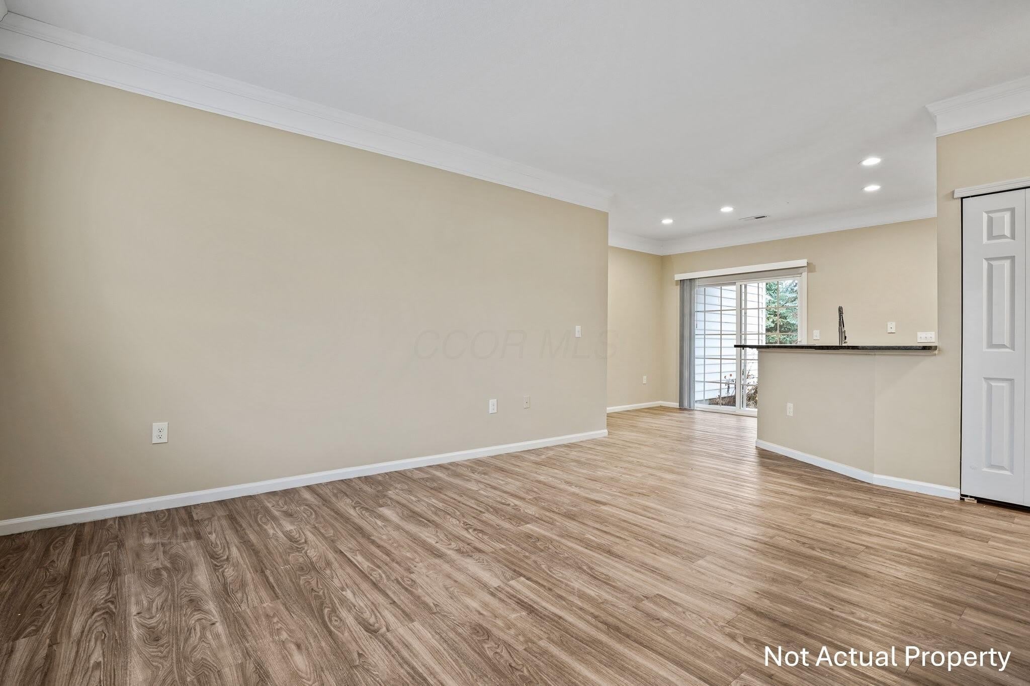 5080 Vail Pine Place – photo 2