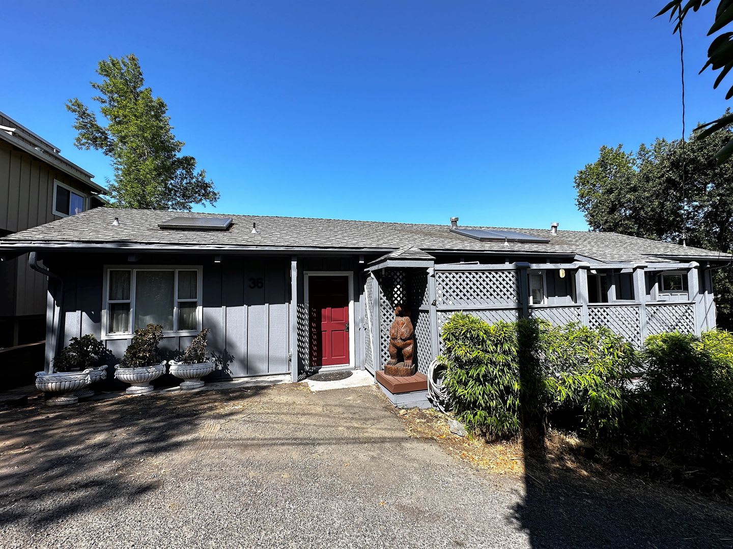 Three bedroom, two bathroom home with gorgeous views and sunroom for rent in the hills of Fairfax! – photo 2