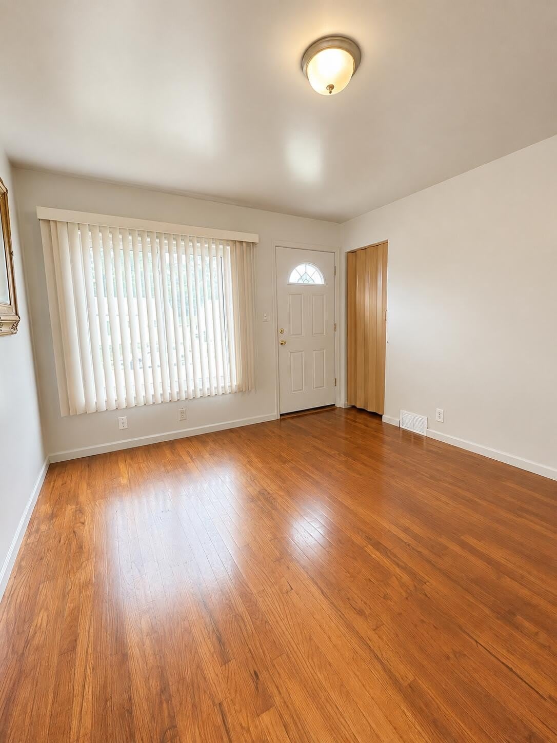 27392 Osmun Street – photo 4