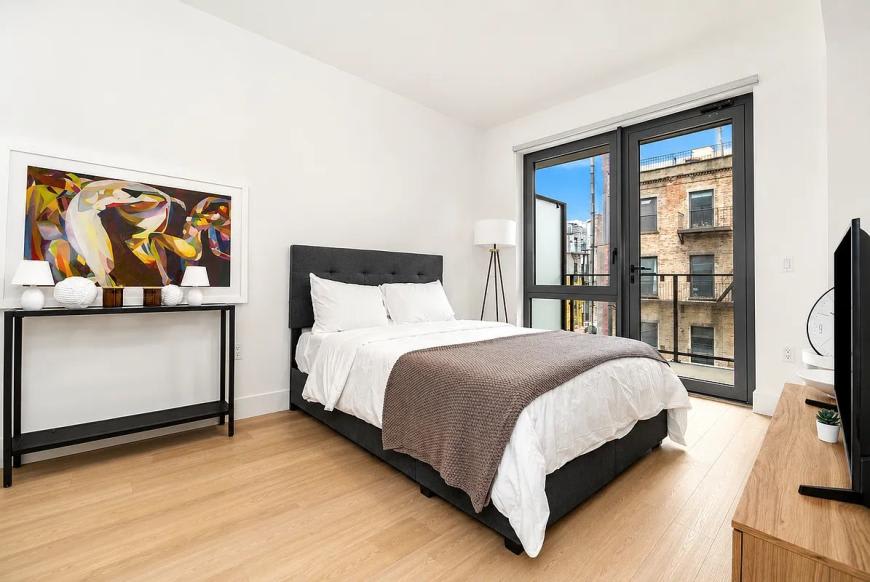 282 Grand Street – photo 1