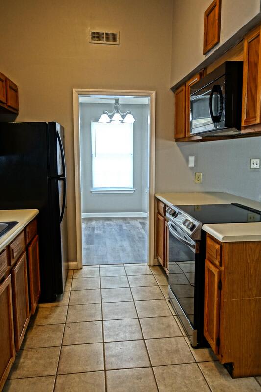 13916 Sandhurst Drive SW – photo 2