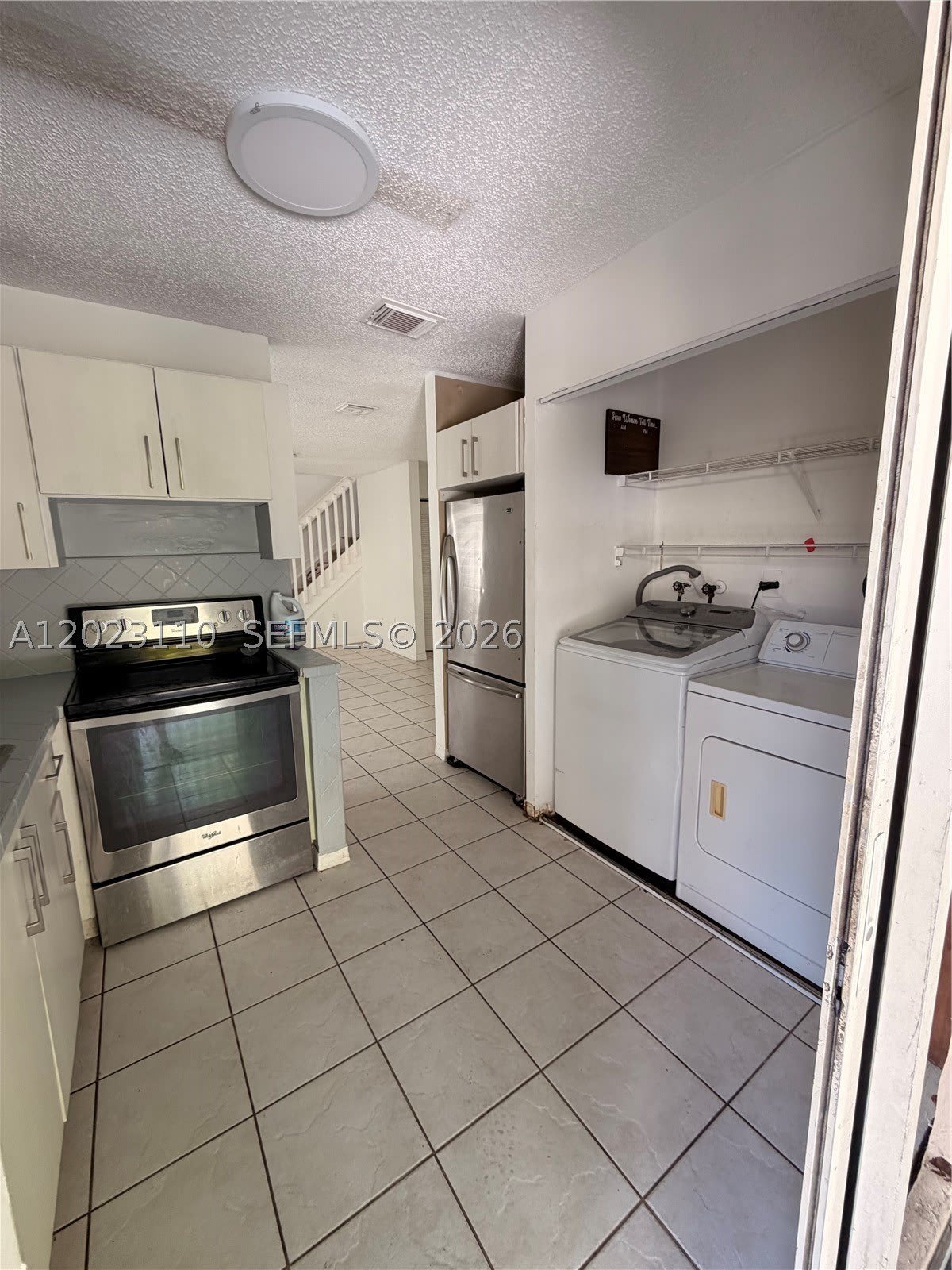 18674 SW 100th Ave – photo 3