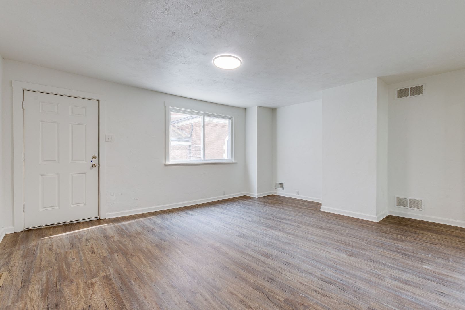 Check out this renovated 2 bed with central a/c in the heart of Allentown! – photo 3