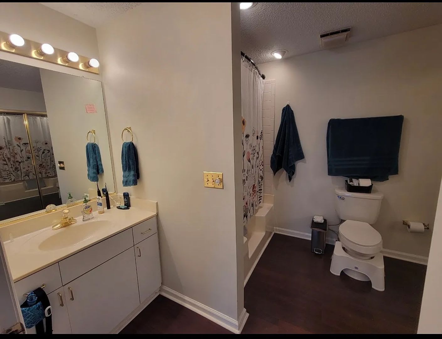 Room in 2 Bedroom Home in Winston Salem – photo 2