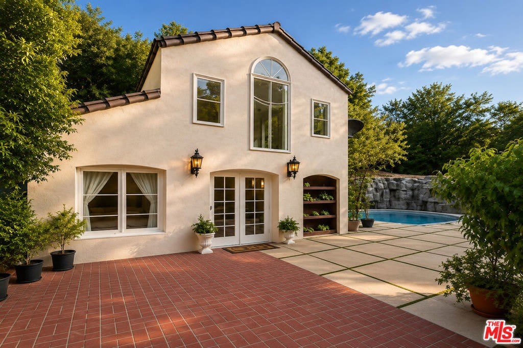 1174 Coldwater Canyon Drive – photo 4