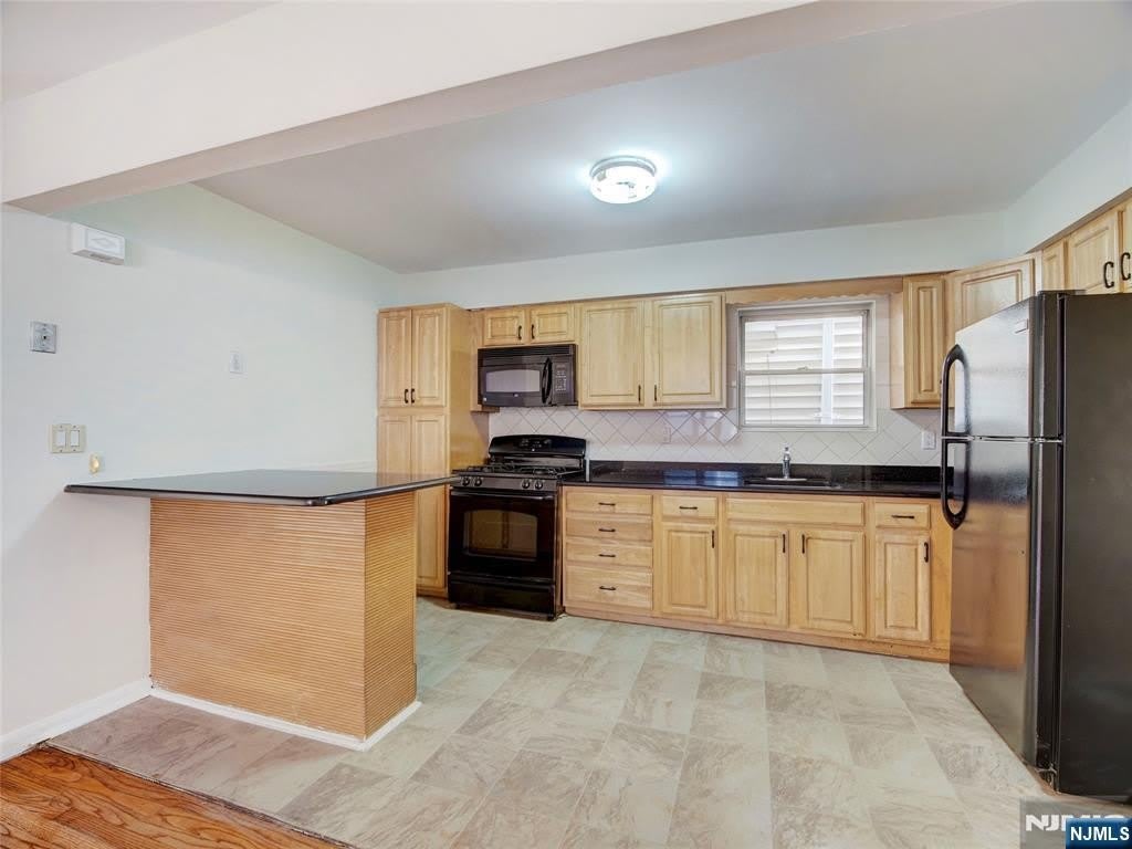 404 46th Street – photo 4