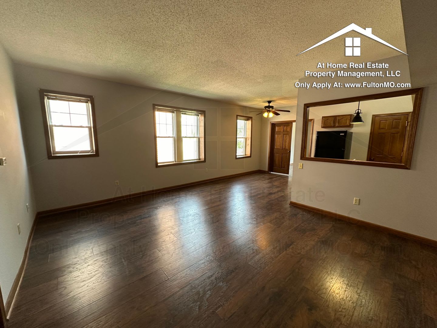 101 East 10th Street Apartment 105 – photo 3