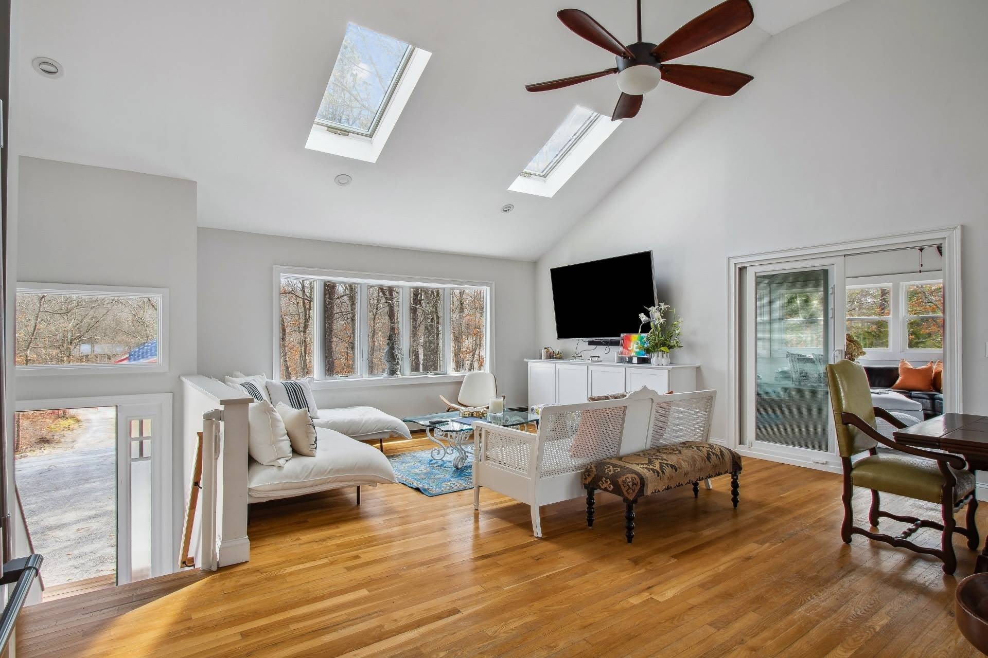 30 Squires Blvd – photo 4