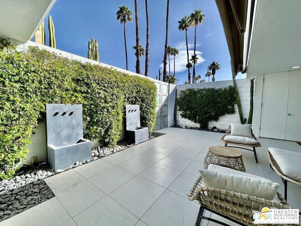 306 Desert Lakes Dr – photo 3