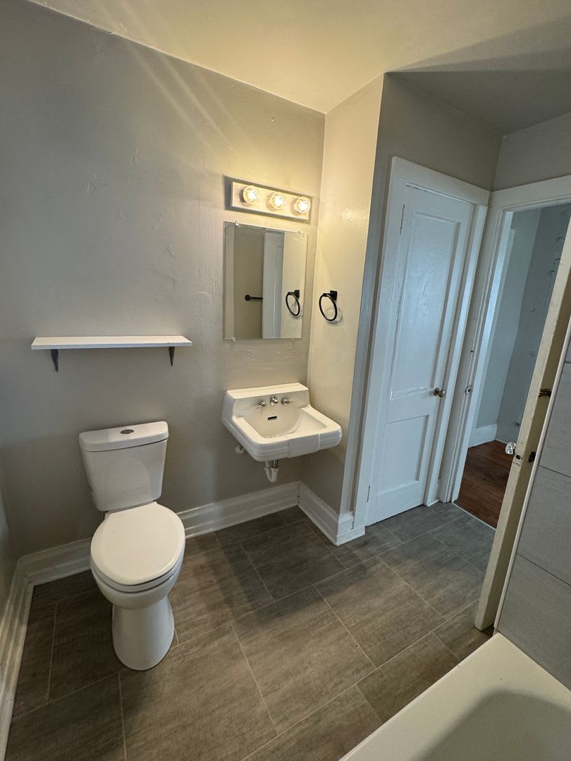 Adorable home in the heart of the medical district! – photo 1