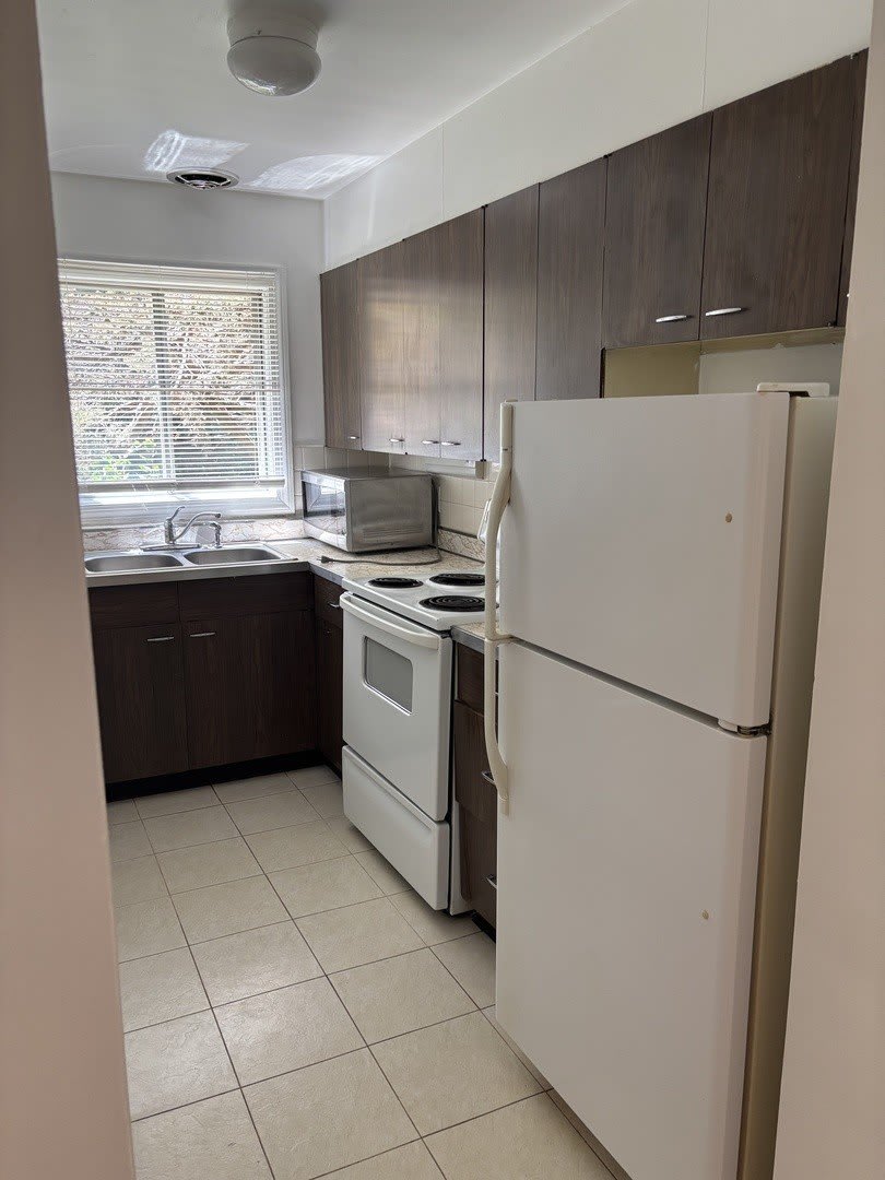 435 Burlington Avenue – photo 3