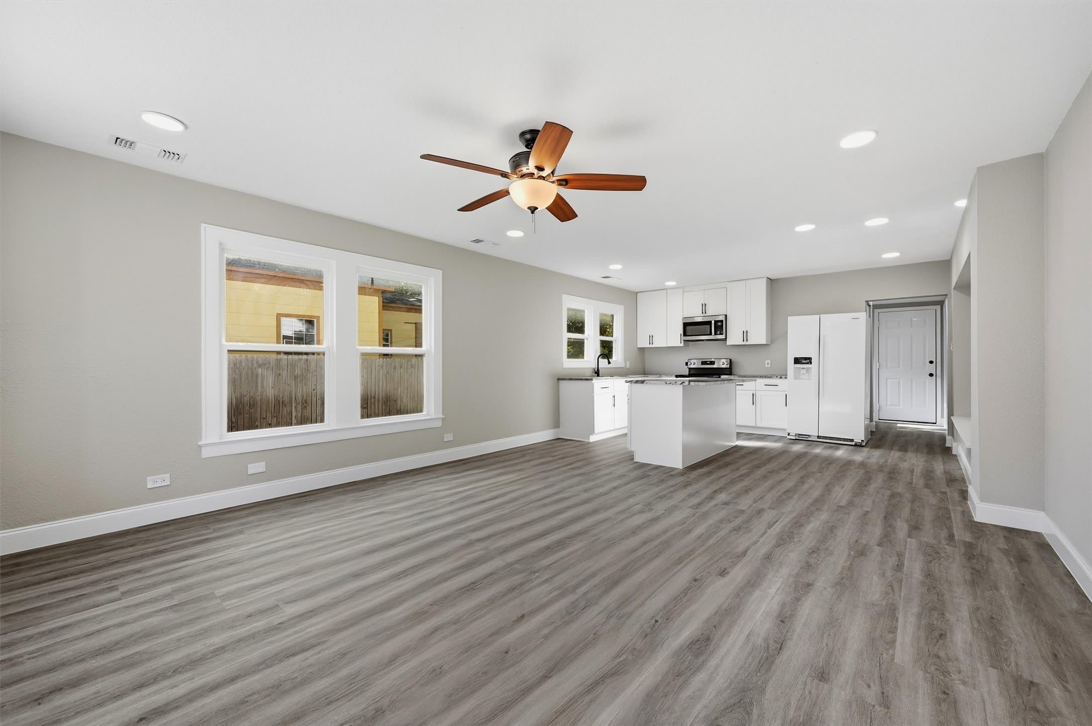 716 W Heron Street – photo 5