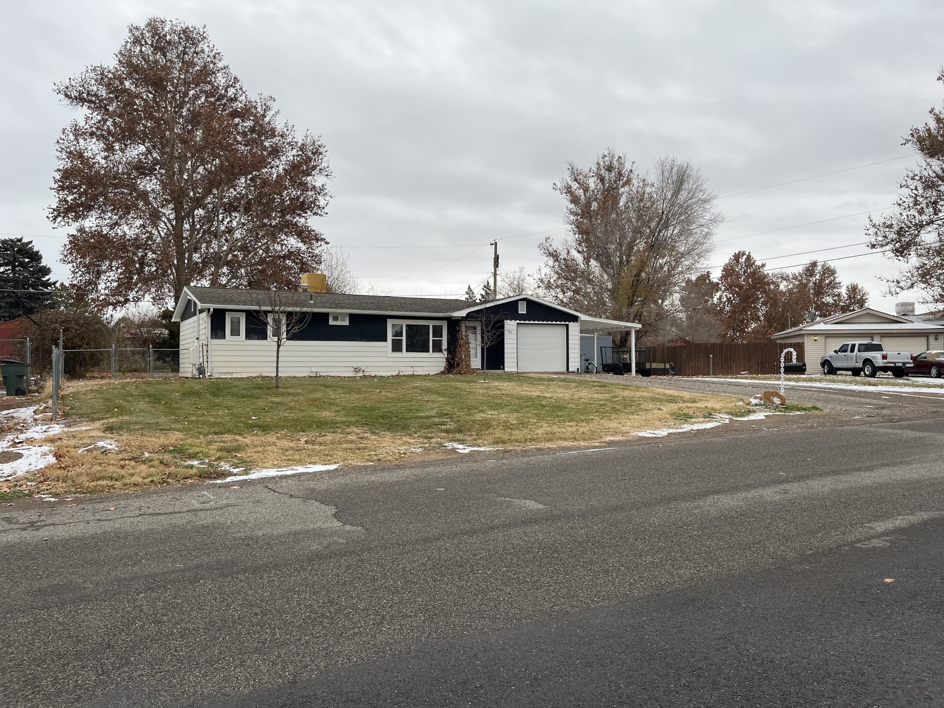 662 Budlong Street – photo 1
