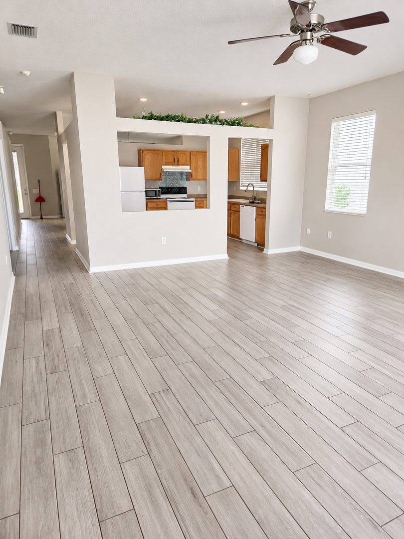 FOR RENT – Beautiful 3BR Home in Lexington Oaks – photo 5