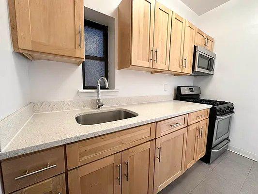1411 Amsterdam Avenue – photo 4