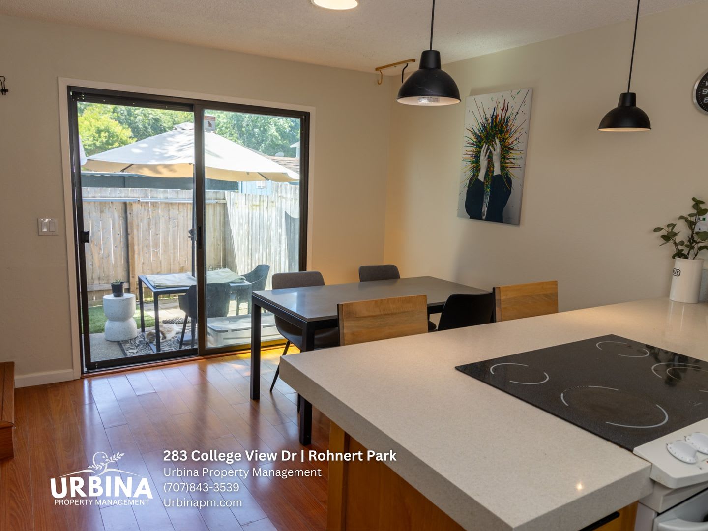 Two Bedroom Townhouse with Private Patio and Community Pool – photo 3