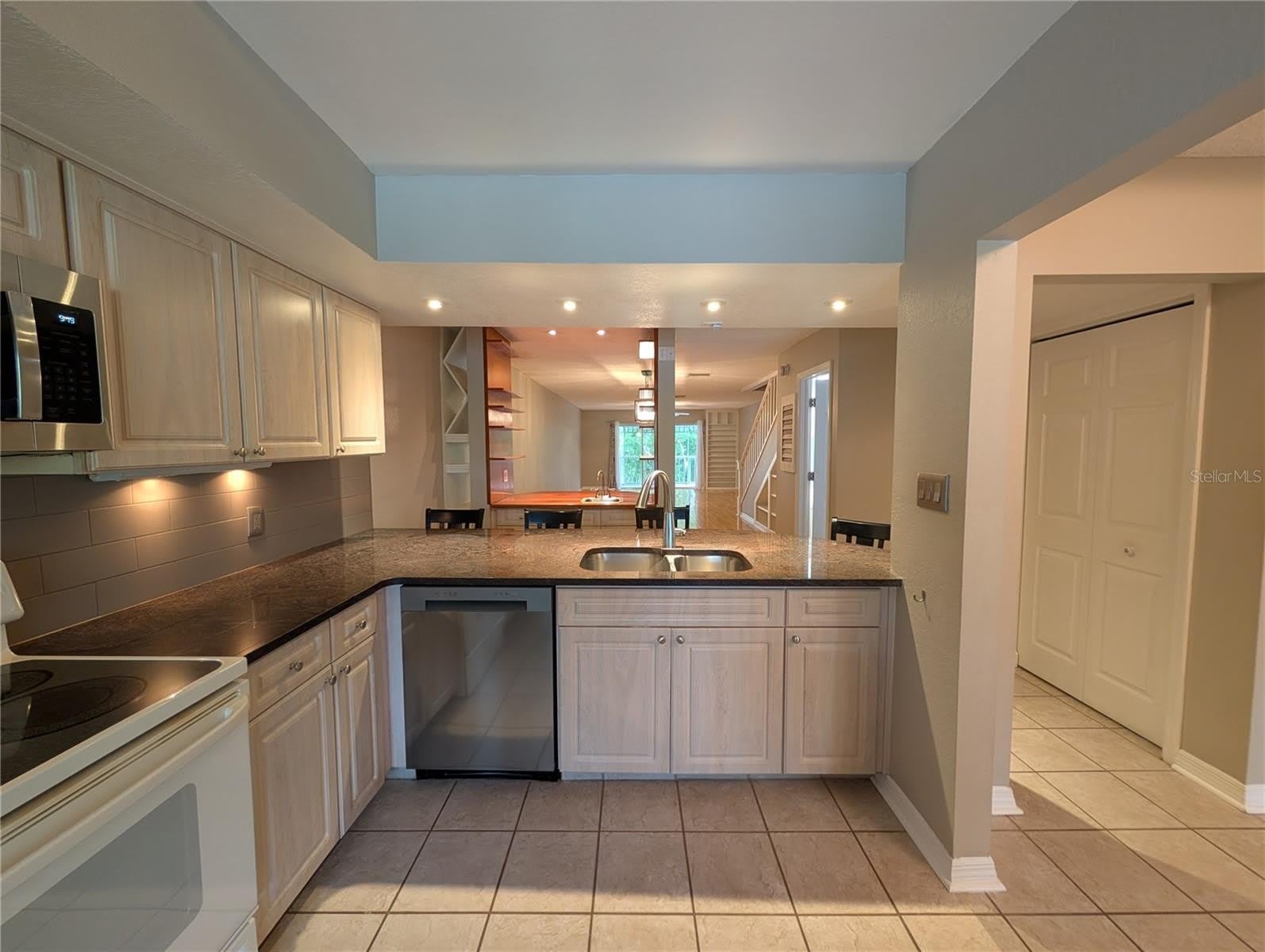 2577 DOLLY BAY Drive – photo 3