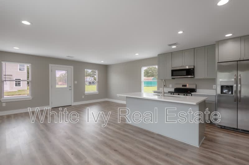 250 N Shady Oaks – photo 5