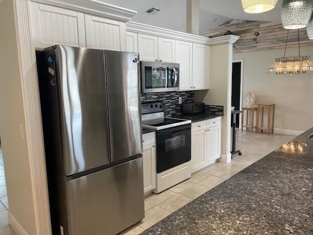 618 SE STREAMLET Avenue – photo 5