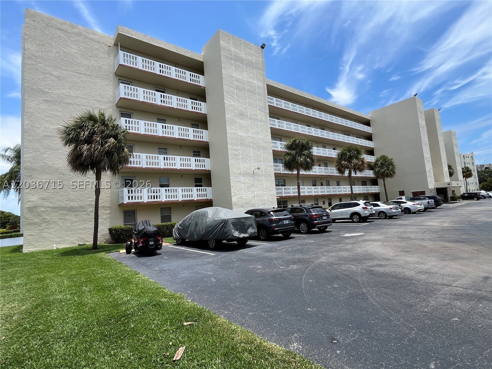 301 SE 3rd St – photo 3