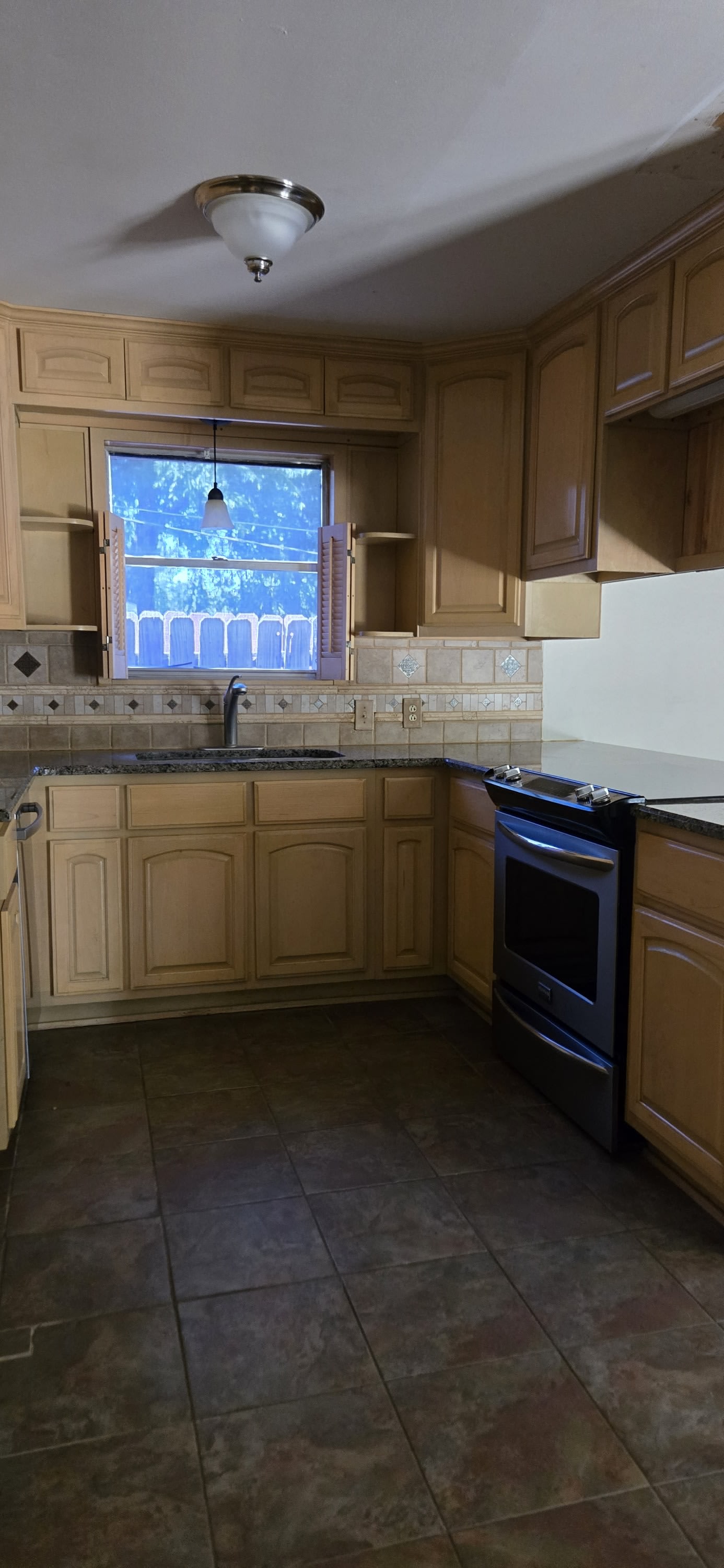 1814 Linwood Road – photo 4