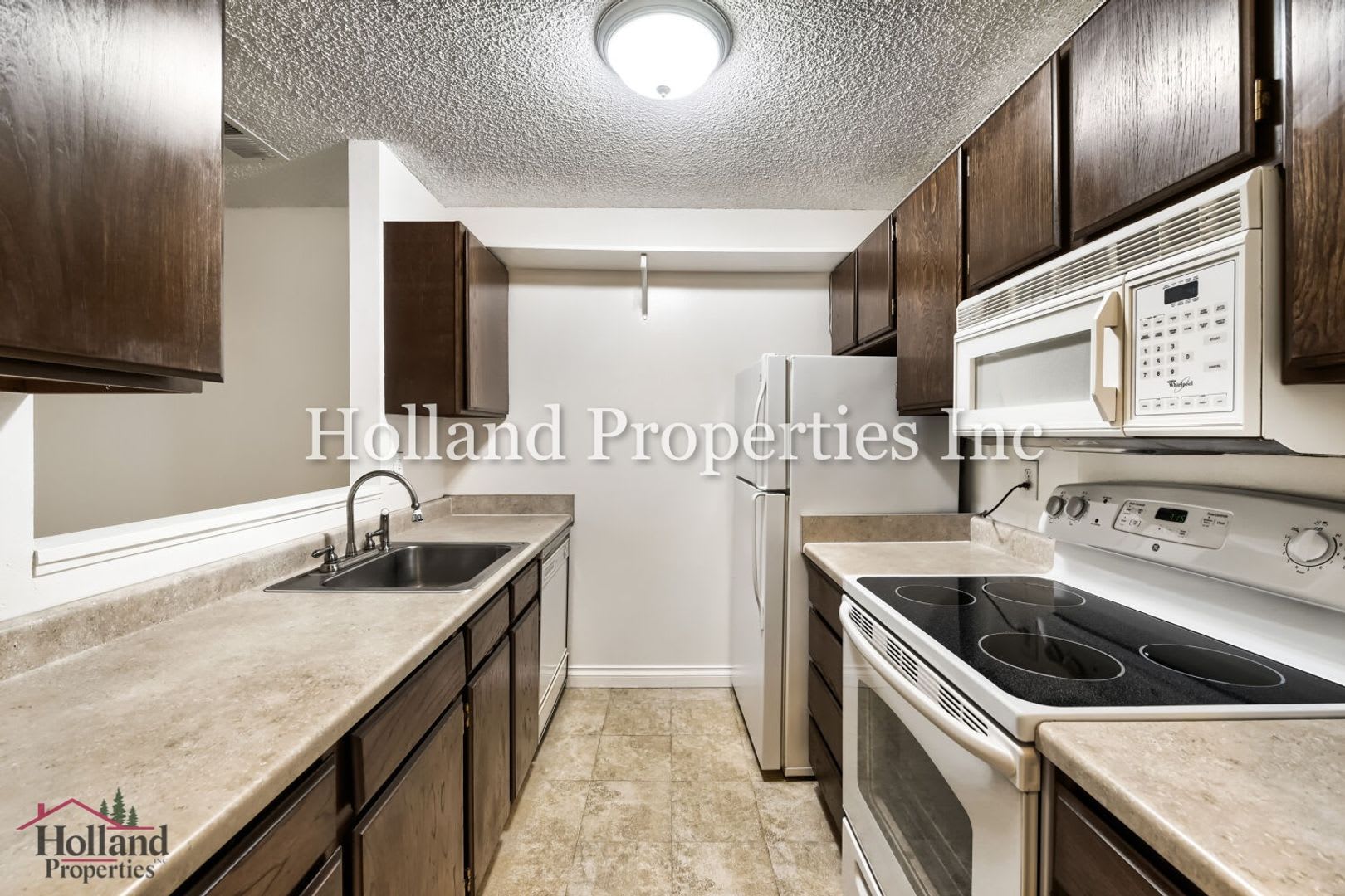 Charming 1-Bedroom Condo, close to shopping! – photo 5