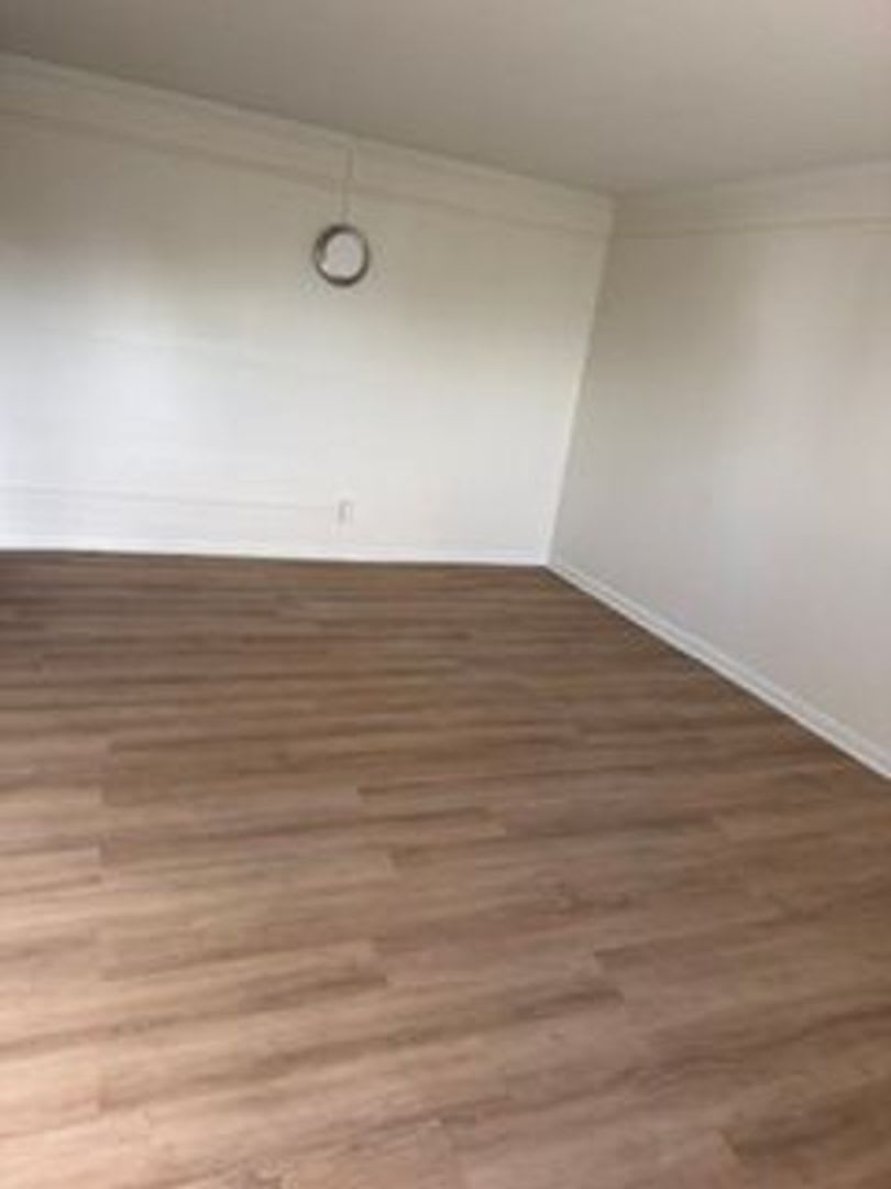 West Carroll Apartments – photo 5
