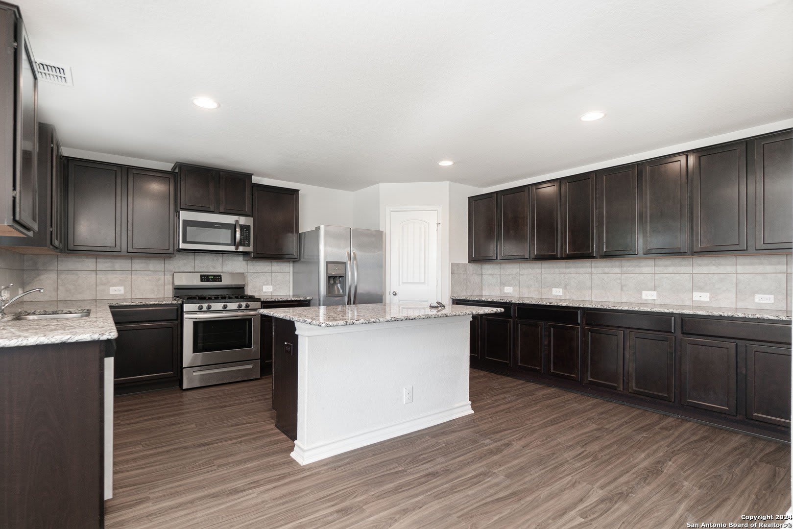 2611 BARBWIRE WAY – photo 5
