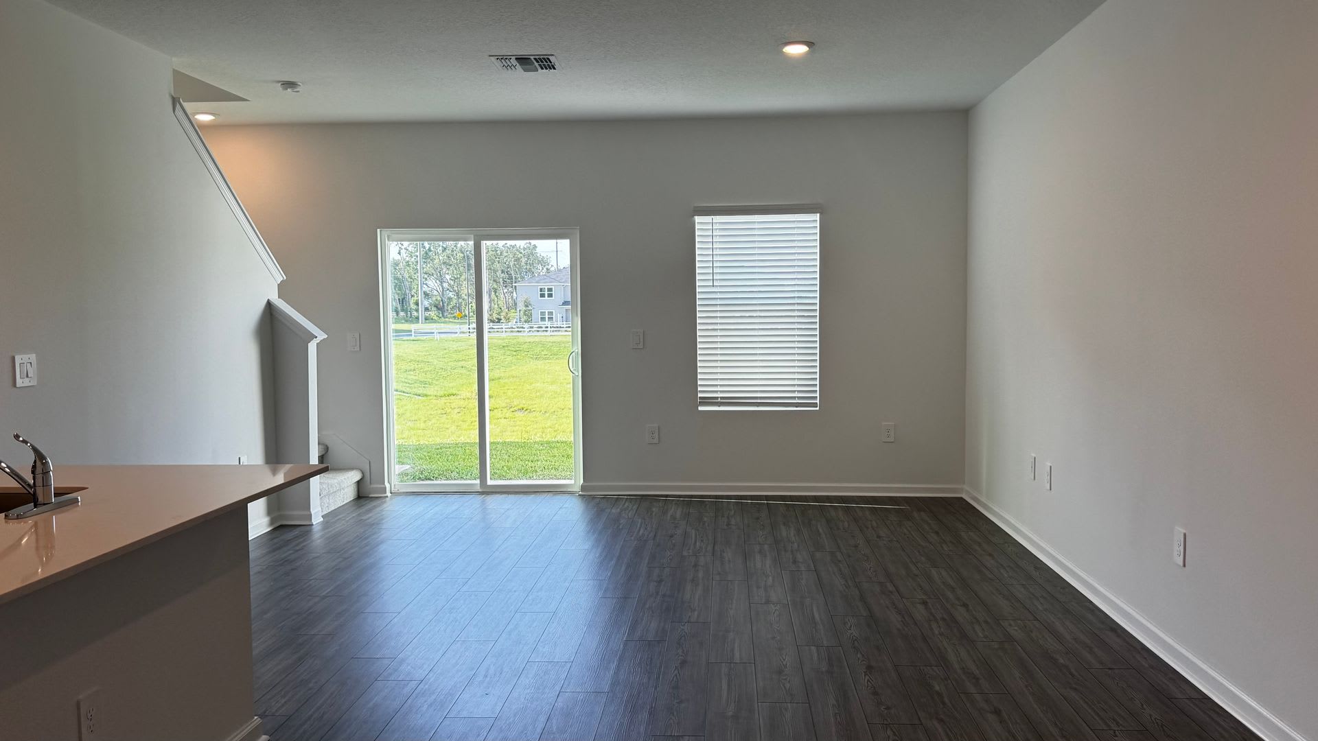 Modern Luxury Living In Marion Ranch Brand New Townhome Internet Trash Lawn Care Included – photo 2