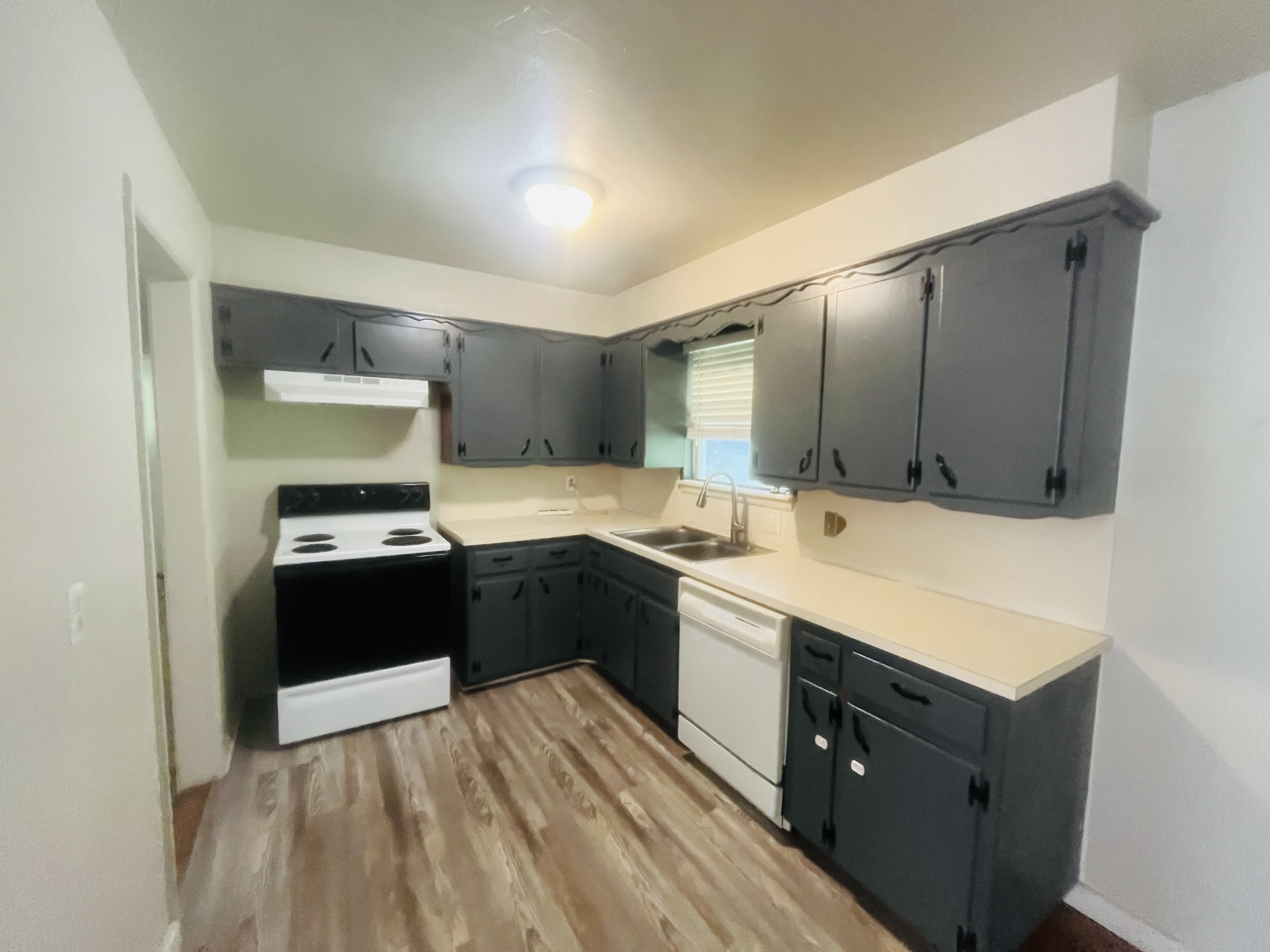 15 South Story Street – photo 4