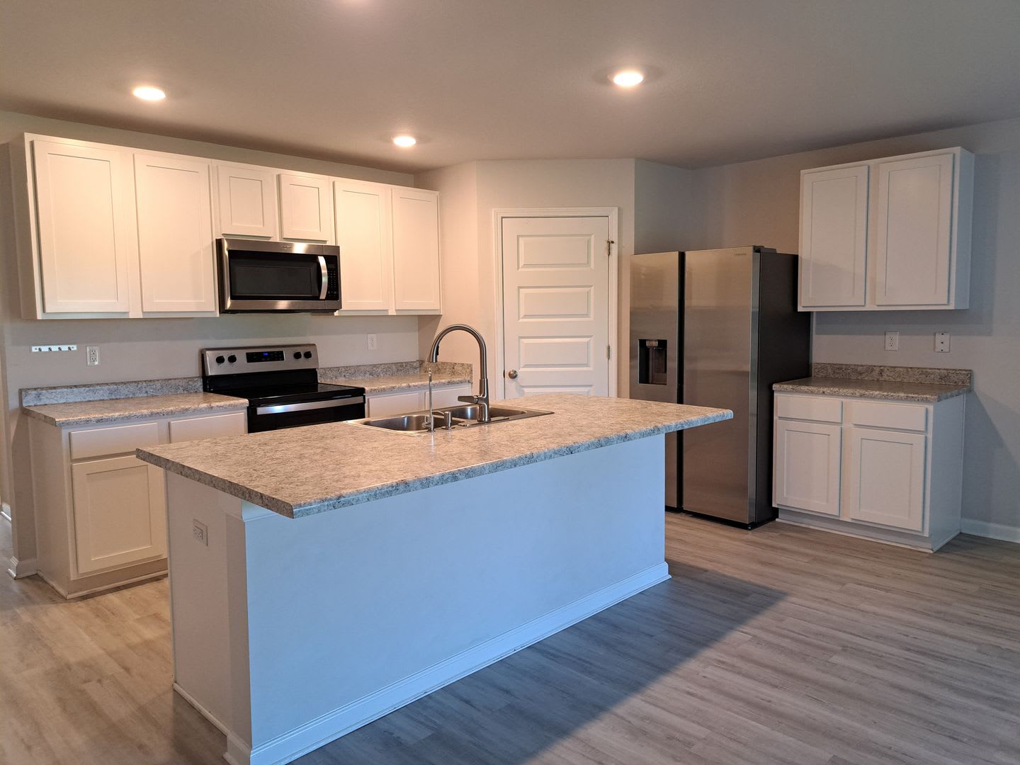 4897 Shurer Lane – photo 2