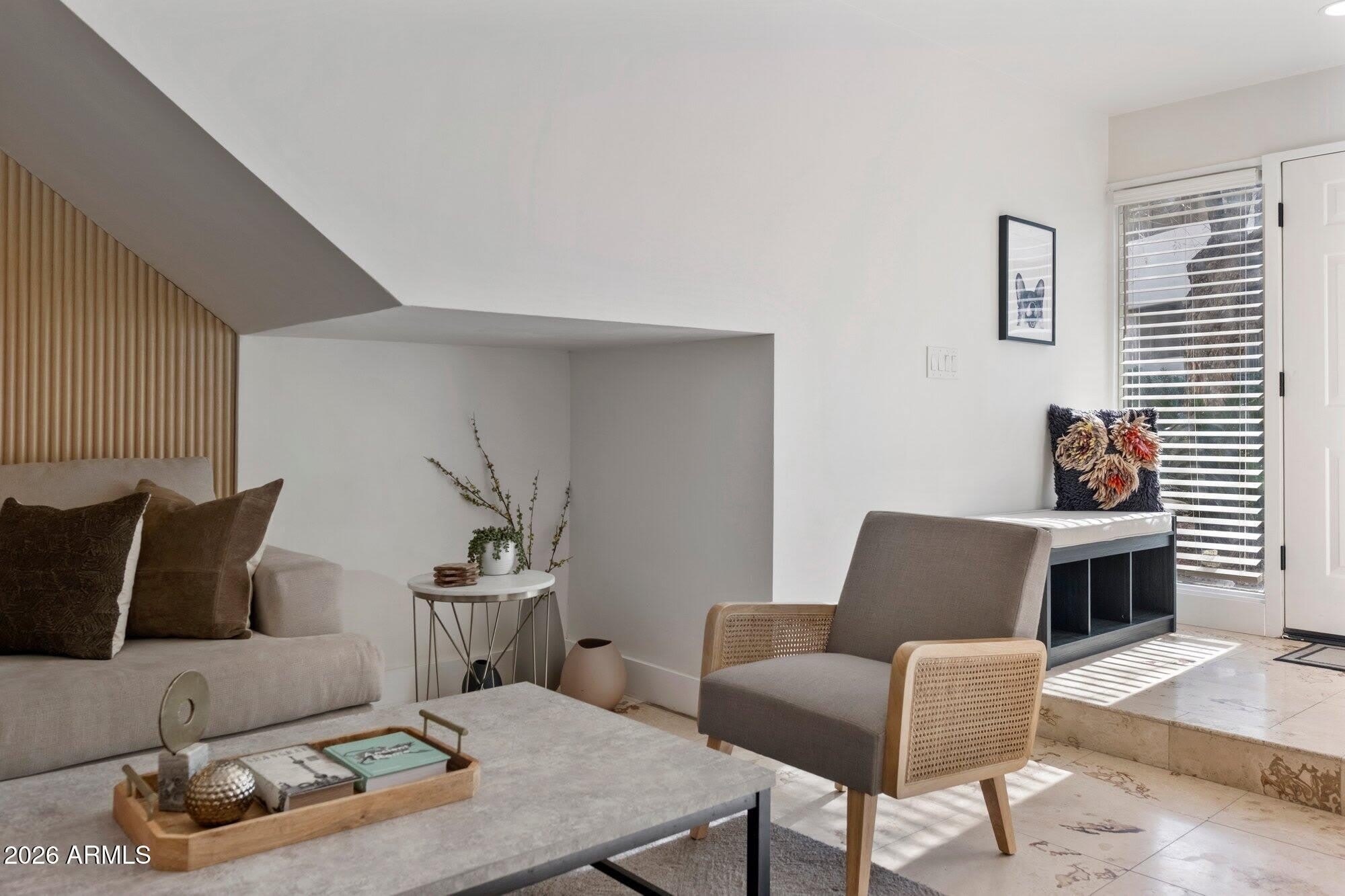 1820 E MORTEN Avenue – photo 5