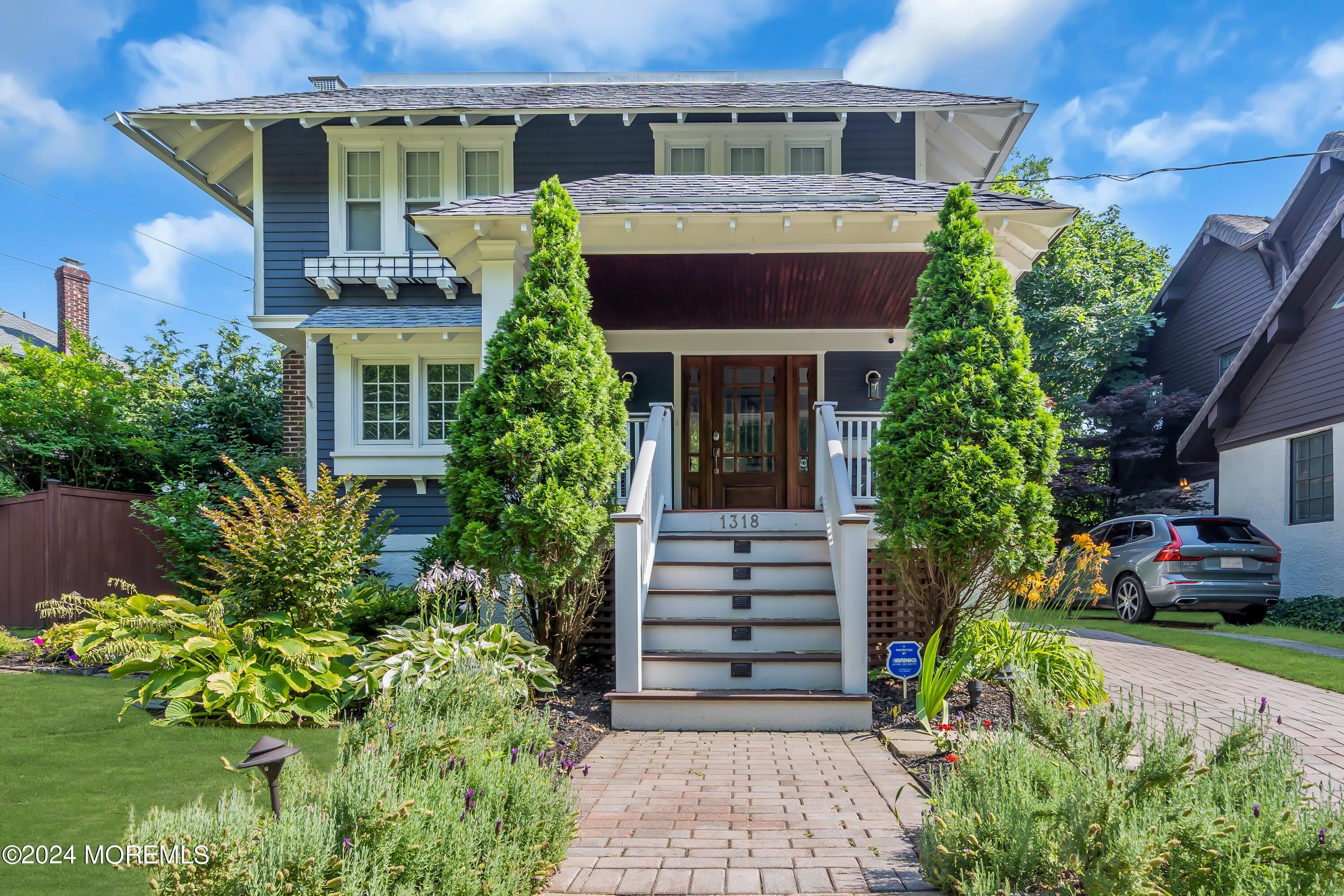 1318 Locust Drive – photo 3