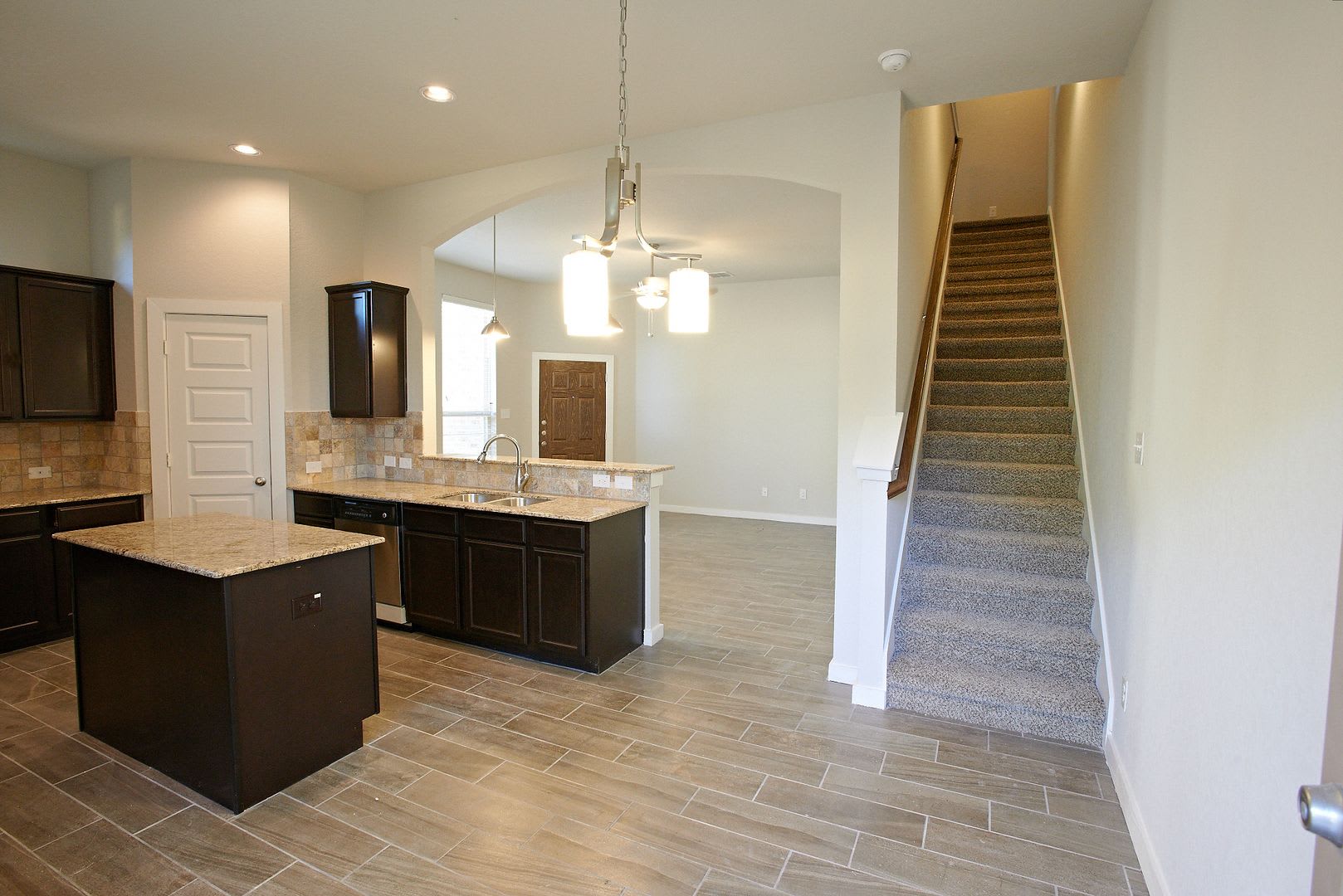 Luxury 3 Bedroom Townhome Located Near South Texas Medical Center, San Antonio, Texas! – photo 3