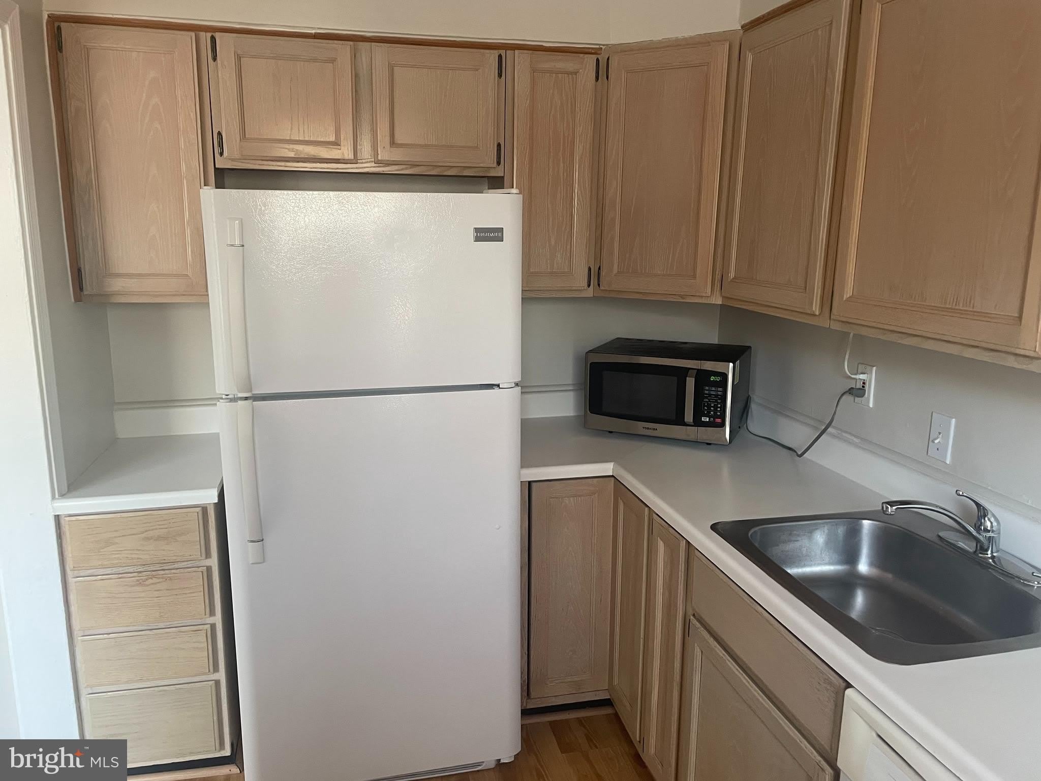 6704 W WAKEFIELD Drive – photo 3