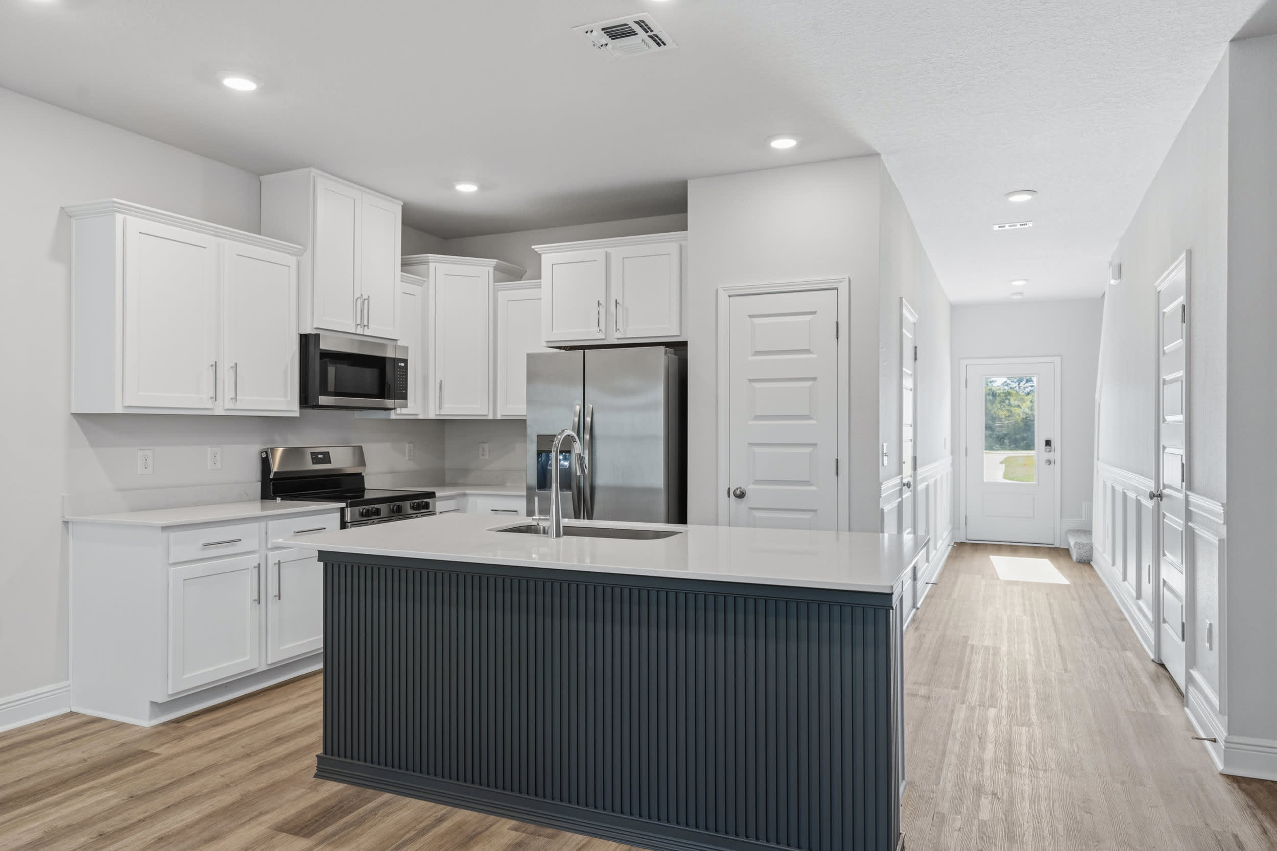 2430 Cliff Hollow Cir – photo 1